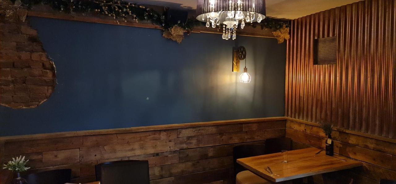 The Waterside Bar, Rooms & Restaurant スウィントン エクステリア 写真