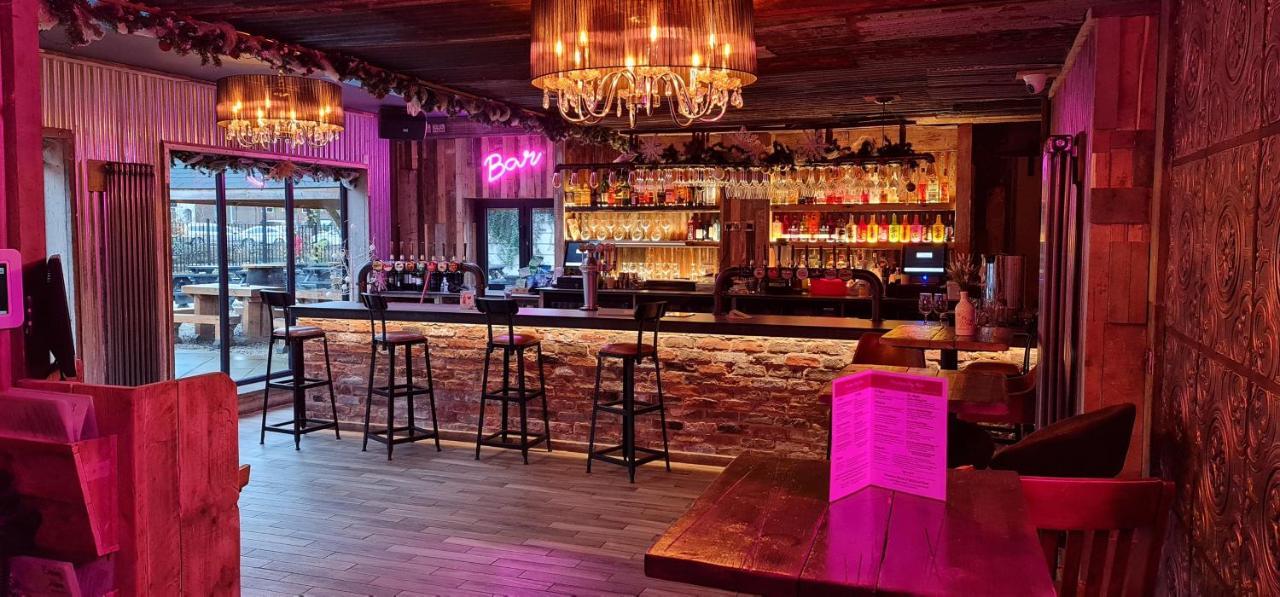 The Waterside Bar, Rooms & Restaurant スウィントン エクステリア 写真
